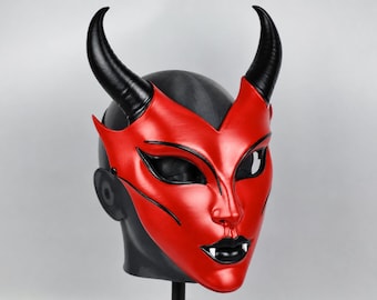 Horned Vampire Halloween Mask – Red/Black
