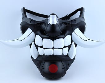 3D プリント鬼マスク: ブラック & ゴールド サムライ メンポ