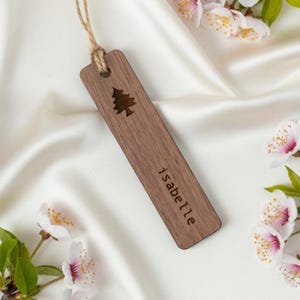 Personalised Oak or Walnut Wedding Name Tags: Rustic Table Place Settings