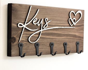 Wooden Key Holder with Hooks – Rustic Entryway Organizer, 30cm