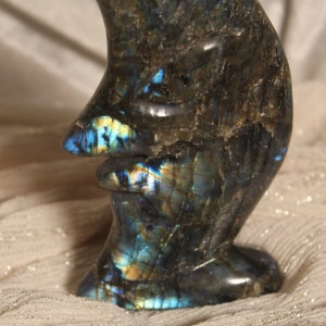 LA LUNE Labradorite Moon Carving, Self Standing Labradorite Moon, Madagascar Labradorite, Flashy Labradorite , One of a kind EarthSistaGems