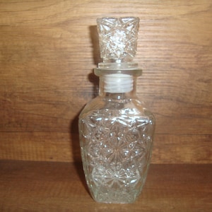 NEVER USED , Likör Dekanter , Vintage Whisky Flasche , Flasche , Vintage Glas Karaffe, Vintage Glas Whisky Flasche , Vintage Glas