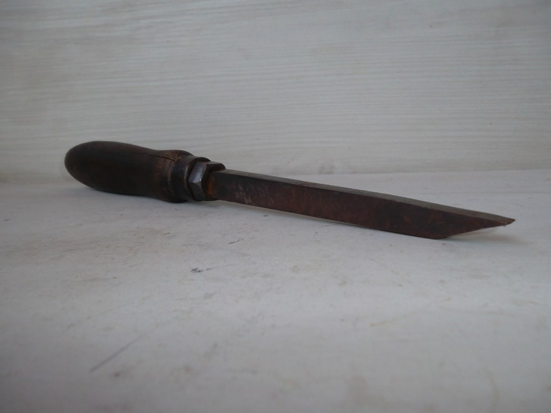 Vintage Wooden Tool, Antique Chisel – Vintage Wooden Tool With Rusty ...
