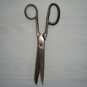 Vintage nostril, antique nostril, metal nostril, Selsk home décor,   Retro décor, Sewing tools,  Old nostr
