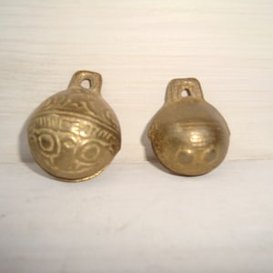 Vintage hand made bells, Small chimes, Very sonorous bells, bell, Set of 2 bells, Brass bell, Little bells, Christmas bell, Anklet bells
