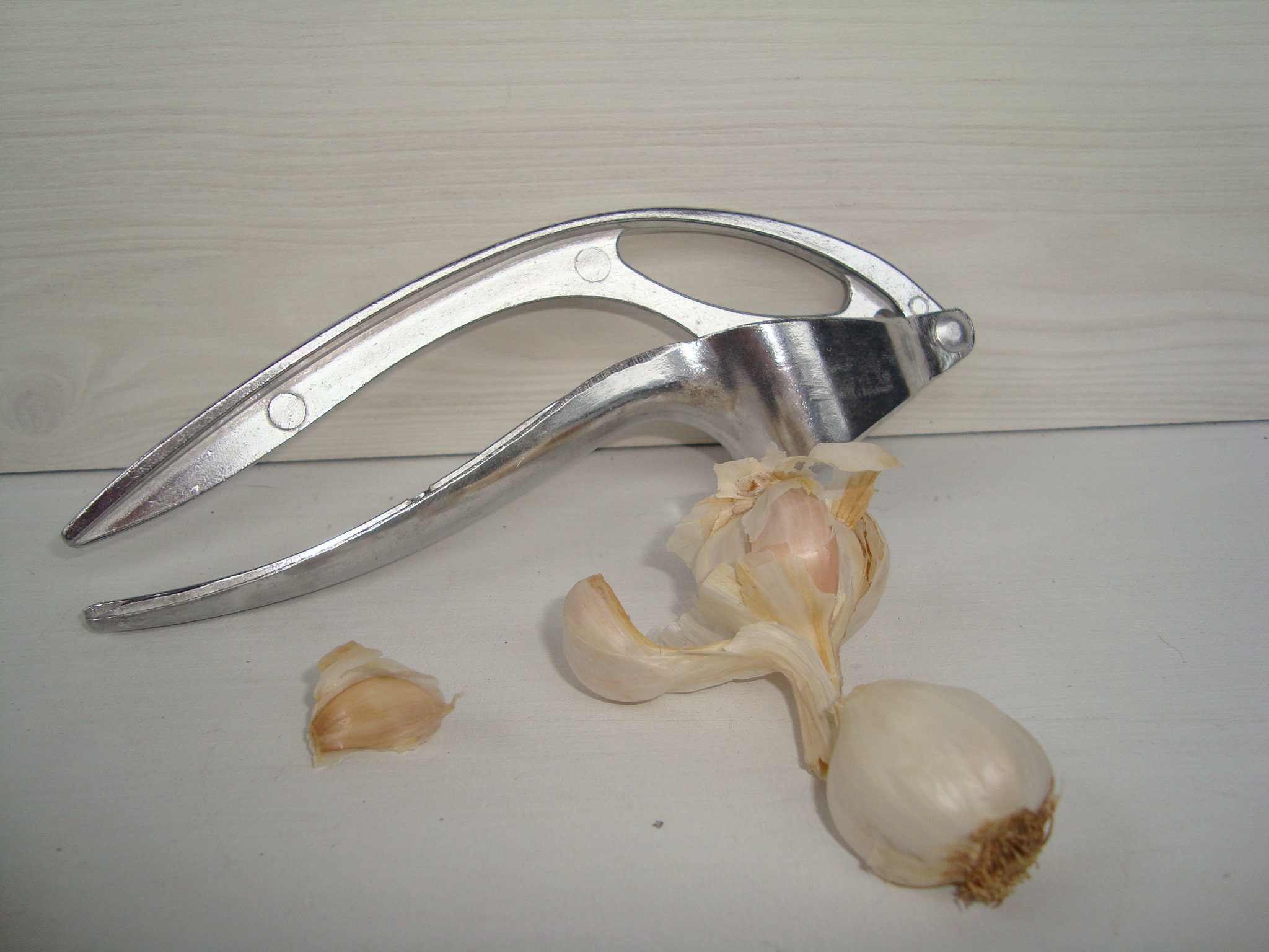 Searching for Antique Pampered Chef Garlic Press - Very similar to Zyliss  pictured : r/BuyItForLife
