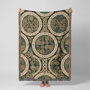 Woven Cotton Celtic Knot Throw Blanket | Green Triskelion Irish Tapestry Sofa Cover