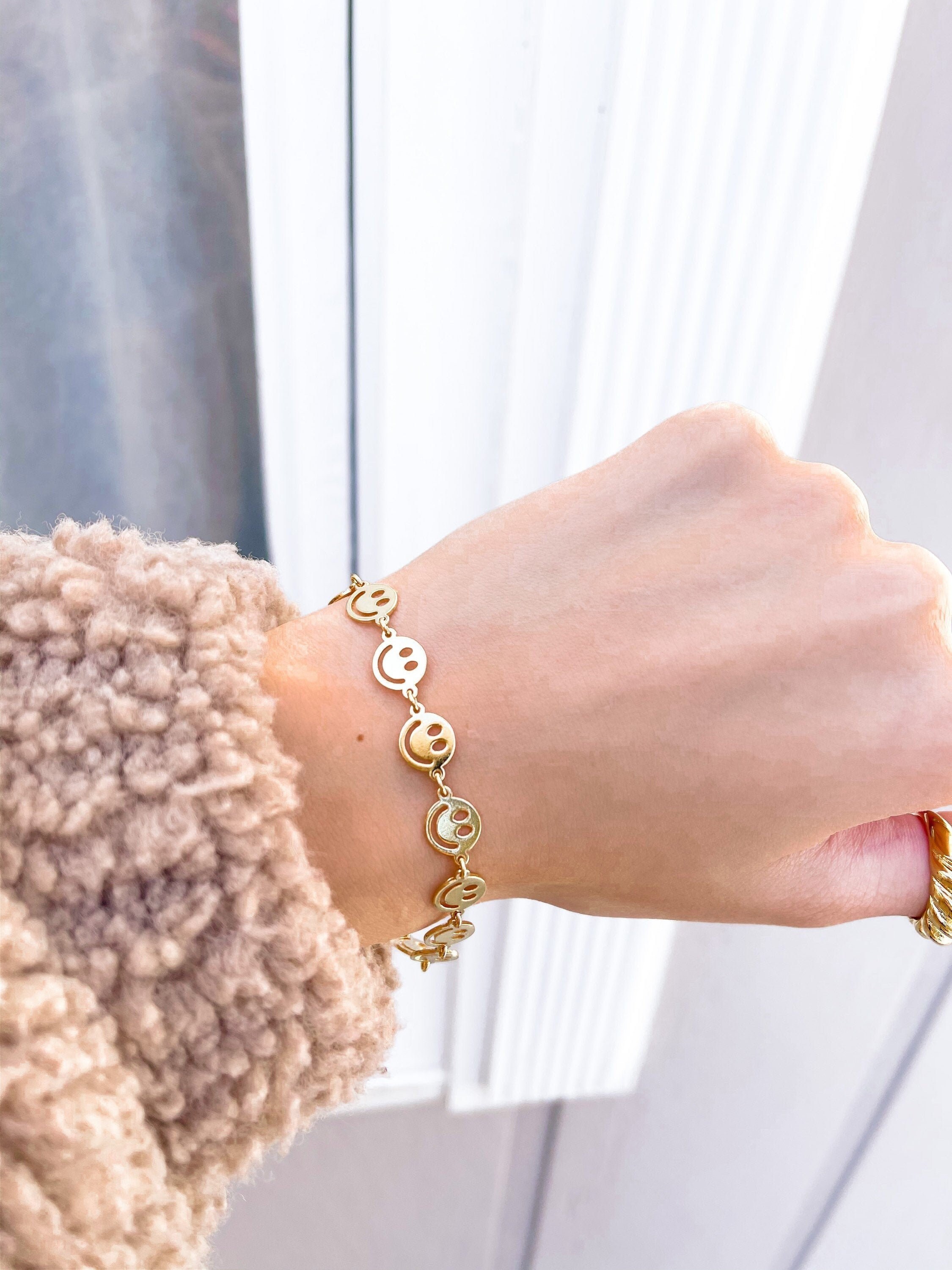 Smiley face chain bracelet discount