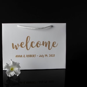 25 Wedding Welcome Bags, Personalized gift bags, Wedding favor bags