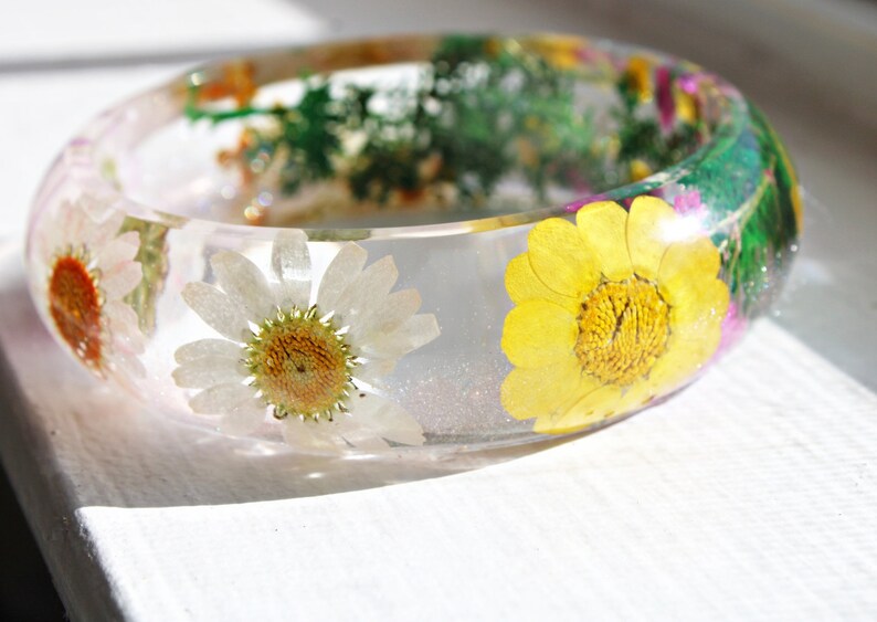 Daisy Resin Bangle Pressed Flower Art , Baby Breaths, mothers day gift image 4