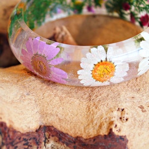 Daisy Resin Bangle Pressed Flower Art , Baby Breaths, mothers day gift image 3