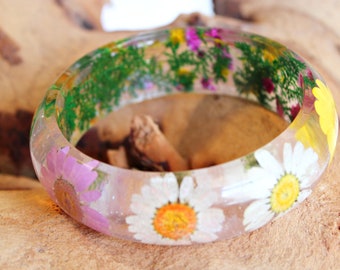 Daisy Resin Bangle - Pressed Flower Art , Baby Breaths, mothers day gift