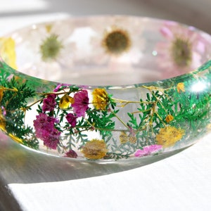 Daisy Resin Bangle Pressed Flower Art , Baby Breaths, mothers day gift image 5