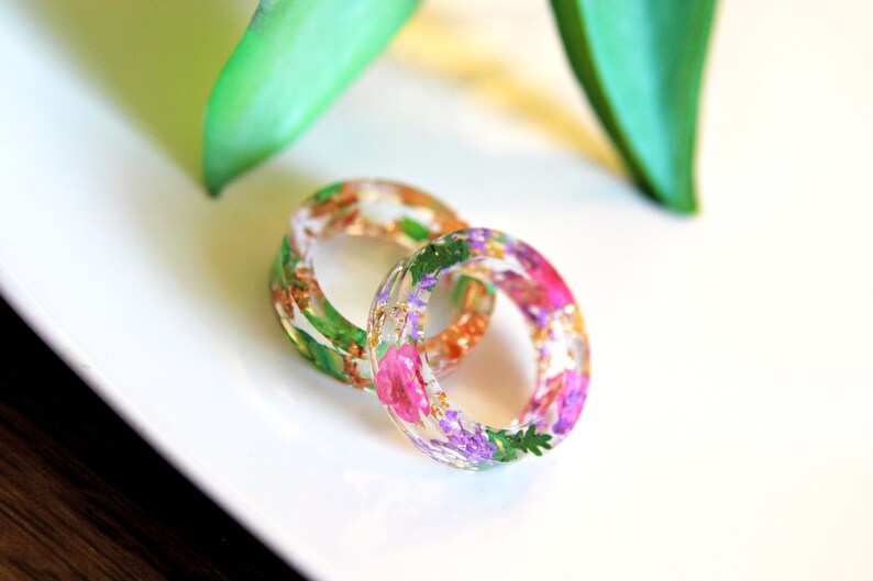 Spring ring / resin ring / Four seasons / Pressed flower art / botanical jewelry / christmas gift image 2