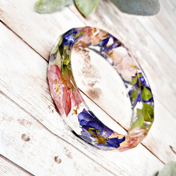 Flower Resin Bangle - Pressed Flower Art - Resin Jewelry, mothers day gift, gift for mom