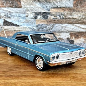 Corvette Impala SS 1964 | Vintage Modellauto | Diecast Auto | Maßstab 1:26 Modellauto | Die Gussmodell | Automodell Metall | Impala SS | 1960er Jahre
