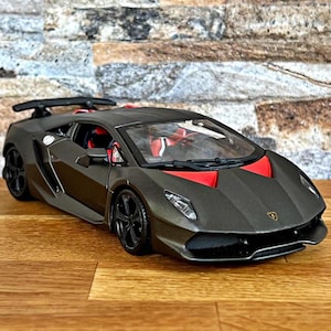 Lamborghini Sesto Elemento | Model Car | Diecast car | 1/24 scale model car | car model | Collection item | Die cast model | Lamborghini