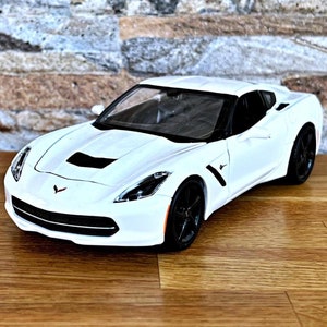 Corvette Stingray 2014  | Model car | Diecast car | 1:24 scale model car | Car Model | collectible car | Corvette
