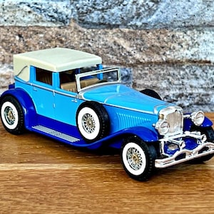 1930 DUESENBERG J , Vintage model car, Diecast car, 1/43 Scale model car, car model, old classic car, die cast car, collection item, 1930s