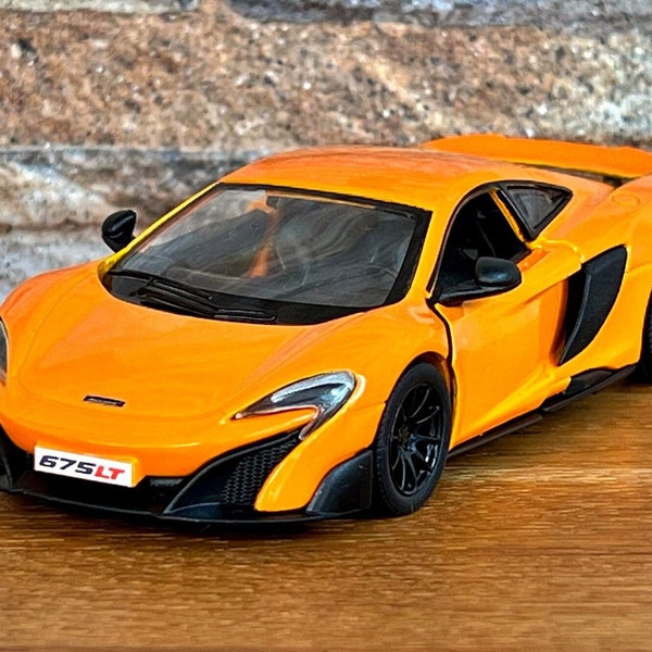 MCLAREN 675 LT , model car, scale 1/36 model car, 1/36 diecast car,  collectible item, model sport car, diecast model car, Mclaren