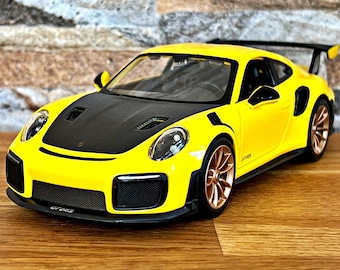 ポルシェ 911 GT2 RS | モデルカー | ダイキャストカー | 1/24