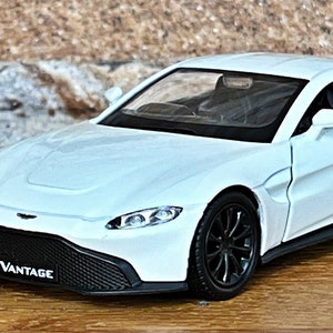 Aston Martin Vantage 2018 | Model Car | 1/34 Diecast car | 1/34 scale model car| Die cast car  | Collectible car | Car model | Aston Martin