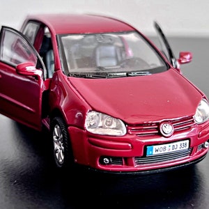 Volkswagen Golf V 2006 , model metal car, scale 1/36, 1/36 diecast collection, VW Golf V model car, diecast car