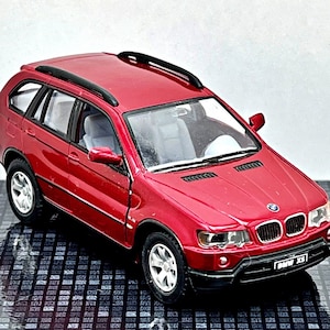 BMW X5 | Model car | 1/36 diecast car | 1/36 scale model car | car model metal | Collection item | Diecast Car | BMW Model