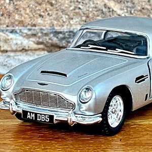 Aston Martin DB5 1963, coche de fundición a presión 1/38, coche modelo a escala 1/38, coche modelo vintage, coche modelo de metal, coche de colección de fundición a presión, Aston Martin