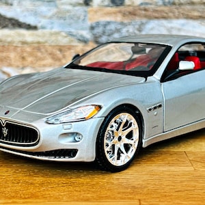 Maserati Gran Turismo 2008 , Model car, 1/24 scale diecast car, 1:24 scale model car, car model metal, Diecast collectible car, Maserati
