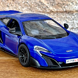 MCLAREN 675 LT , model car, scale 1/36 model car, 1/36 diecast car,  collectible item, model sport car, diecast model car, Mclaren