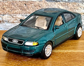 Audi A4, Modèle réduit de voiture à l'échelle 1/32, Objet de collection moulé sous pression 1/32, Voiture miniature 1:32, Audi, voiture miniature, Article de collection