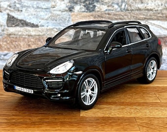 Porsche Cayenne S Hybrid 1:43 Minichamps White Miniature - Etsy