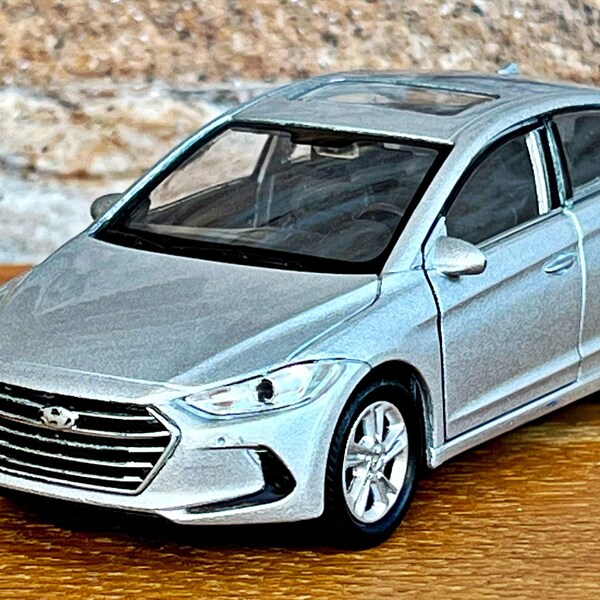 Hyundai Elantra , model car, scale 1/36 model car, 1/36 diecast car, collectible item, Hyundai Diecast, Car Model