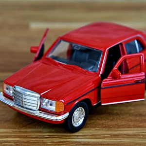 Mercedes Benz E230 | Model car | Diecast car | 1/38 scale model car | car model | Die cast car | collectible car | Mercedes Benz Diecast