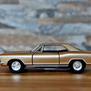 Buick Riviera Gran Sport 1965 / Modelo de coche / 1/36 Coche fundido a presión / Coche modelo a escala 1/36 / Coche fundido a presión / Artículo de colección / Coche modelo vintage