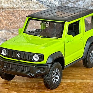 Suzuki Jimny | Modellauto | Maßstab 1/36 DieCast Auto | Modell Metallauto | 1/36 Diecast | Sammelobjekt | Geländewagen | DieCast jeep | Die gegossenes Modell