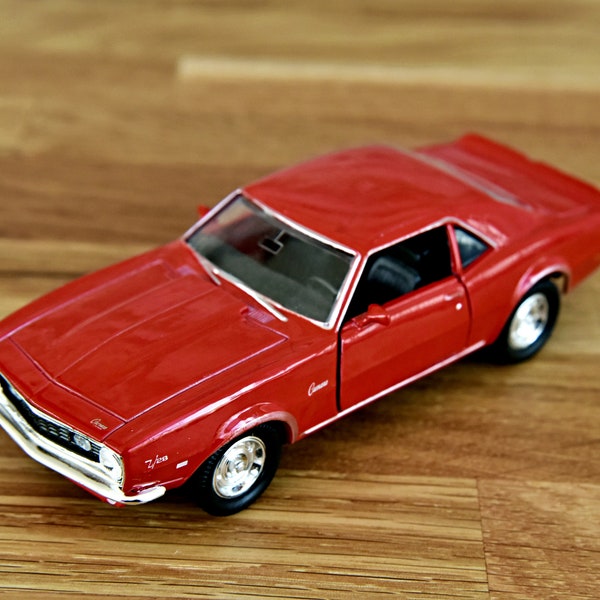 Chevrolet Camaro Z28 1968 | 1/36 diecast car | 1/36 scale model car | fast furious vintage model car |  car model | Diecast collection item