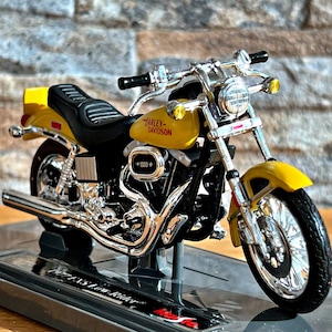 Harley Davidson 1977 FXS Low Rider | Model motorcycle | 1/18 die cast | Diecast motorcycle | Harley Davidson diecast | Motorcycle model
