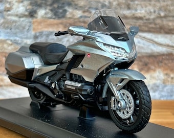Honda Gold Wing, scale 1/18 Diecast motorcycle, 1/18 die cast, model motorcycle, Honda