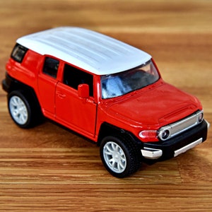 Toyota FJ Cruiser | diecast model car | 1/38 scale model car | Model metal car 1:38 |Diecast collection item