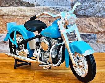 ハーレーダビッドソン 1953 FL ハイドラ グライド、スケール 1/18