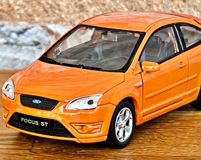 Ford Focus ST, Model Car, Scale 1/36 Model Car, Die Cast Car, 1/36