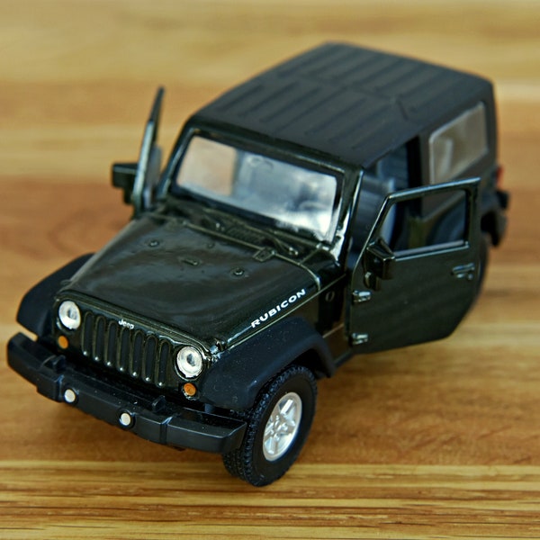 Jeep Wrangler Rubicon 2018 | Modèle réduit de voiture | Échelle 1/36 | Modèle réduit de voiture en métal | 1/36 miniature | Objet de collection | VUS