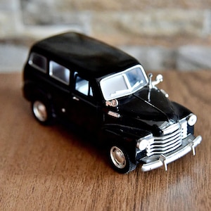 Chevrolet Suburban 1950 | Vintage Model Car | 1/36 Diecast car | 1:36 scale model car| Die cast car  | Collection  item | Car Model | 50s
