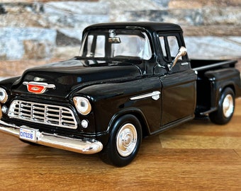 1955 Chevy 5100 Stepside | Model Pickup | Model truck | Diecast truck | 1/24 scale model car | 1950's | car model metal | Chevy truck