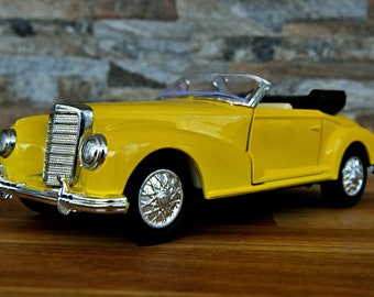 ダイキャストモデルカー 1:24 スケール CMC 1938 - 1940 アウディ 920 ダイキャストモデルカー 1:24 スケール CMC 1938 - 1940 アウディ 920
