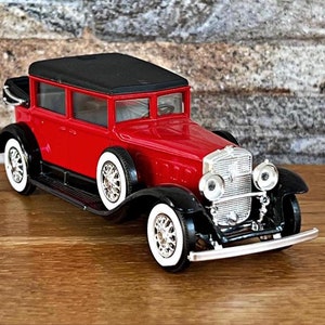 1931 Cadillac 452A V16 , Vintage Model car, Vintage diecast car, scale model , die cast model, Collection item, Cadillac Diecast