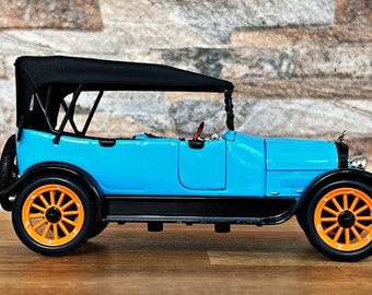 Réplique 1/32 REO Touring Car 1917 – Modèle Signature Models En Métal Bleu – Collection Voiture Classique
