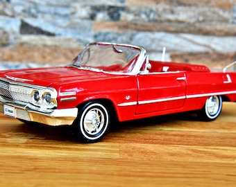 Johnny Lightning White Lightning Coca Cola 1964 Chevy Impala 1:18